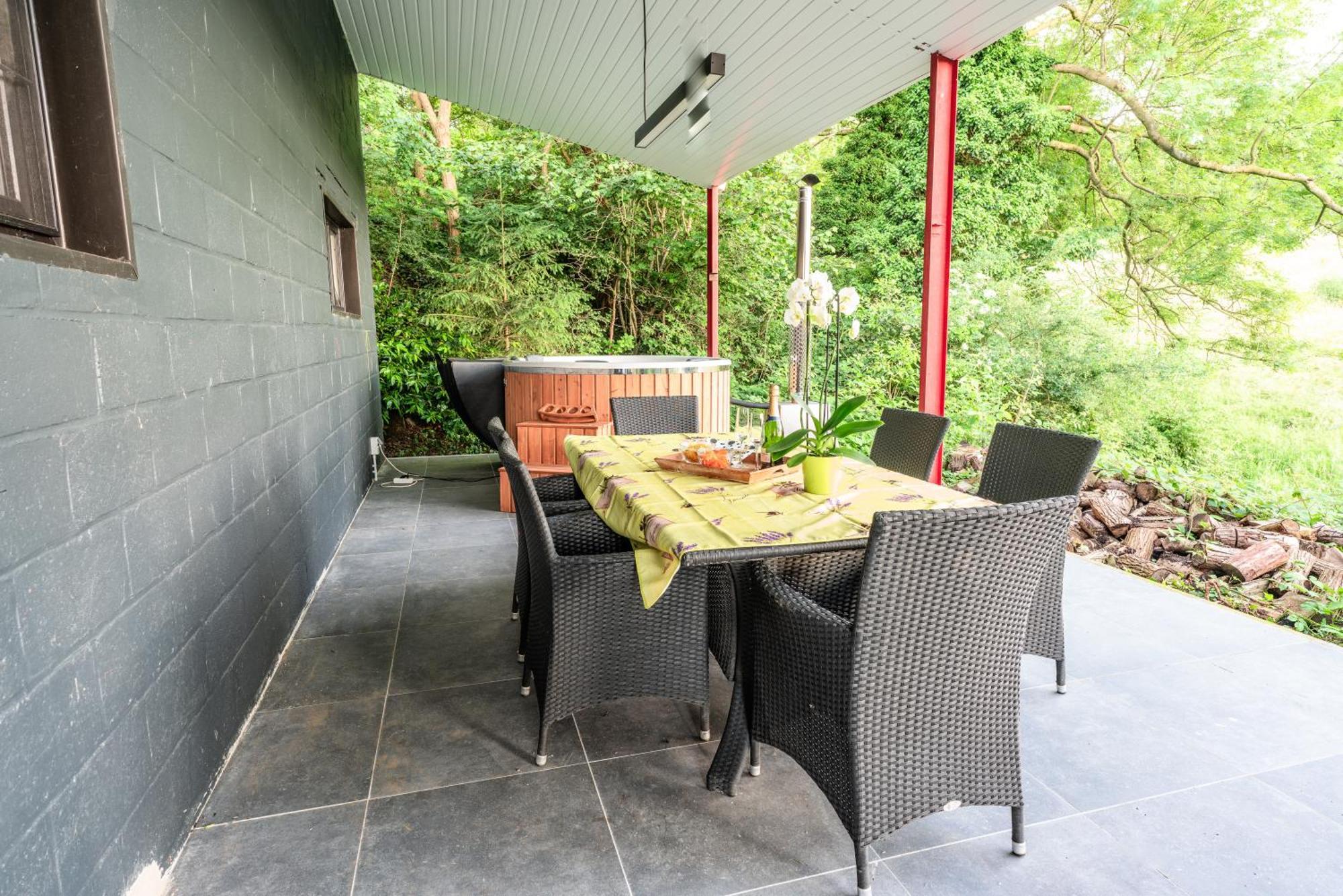 Guest House En Famille Ou En Couple A La Campagne Romsee Exterior photo